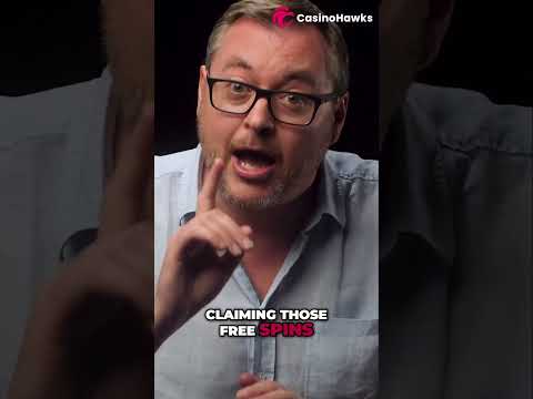 Man in glasses promoting free casino spins